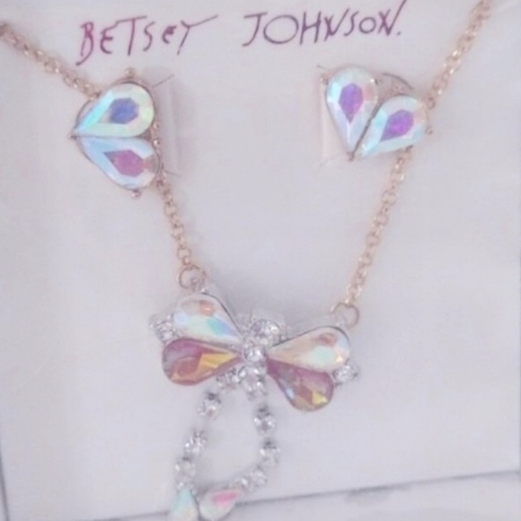 Betsey Johnson Bow Butterfly  Jewelry Set NEW Necklace and Stud Earrings Set NWT - Picture 6 of 7
